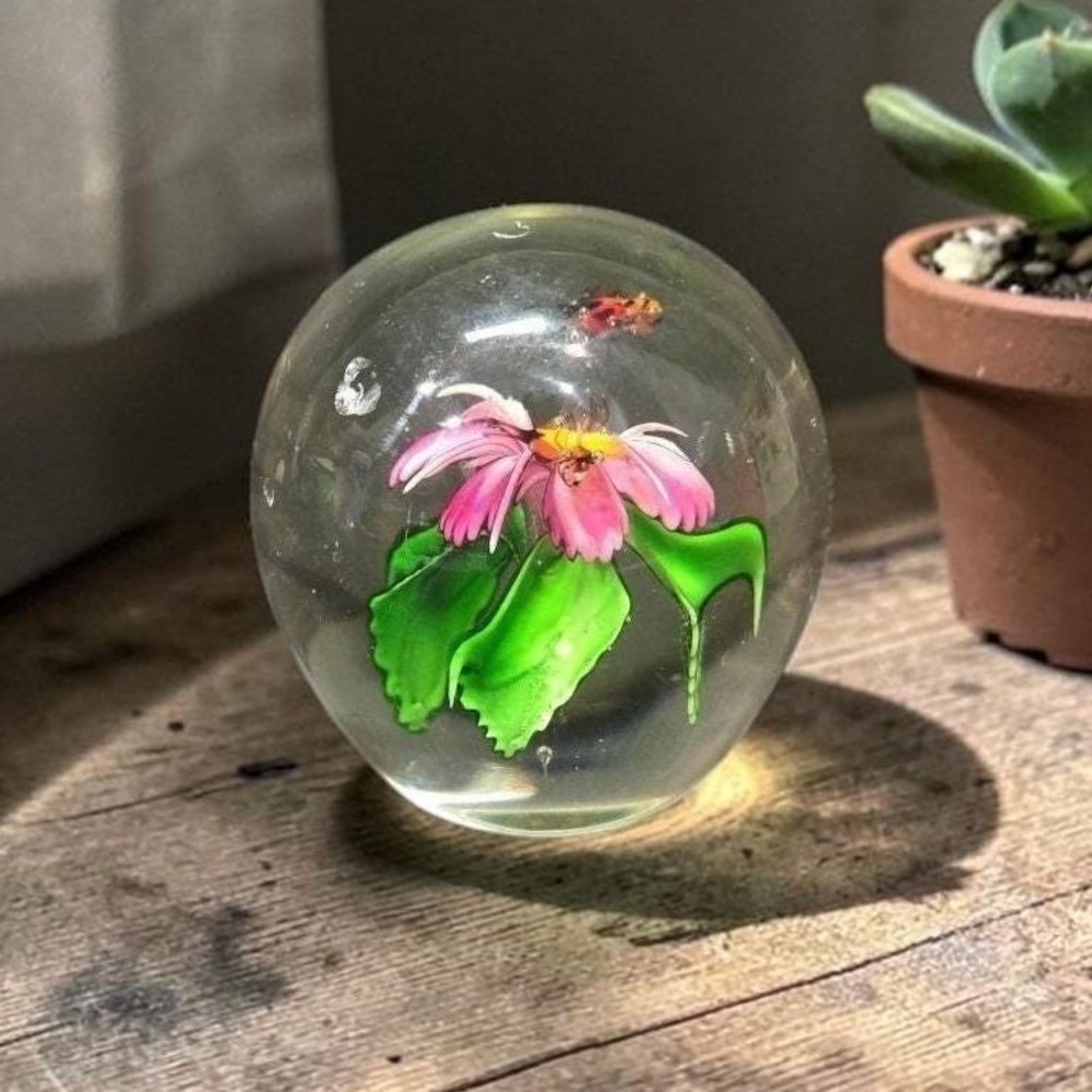Silvestri Art Glass Paperweight, Purple Flower & Bees Sculpture, Vtg Paperweight